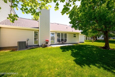 This beautifully maintained, bright, spacious, 2 Bedroom, 2 Bath on Raintree Golf Course in New Jersey - for sale on GolfHomes.com, golf home, golf lot