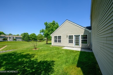 This beautifully maintained, bright, spacious, 2 Bedroom, 2 Bath on Raintree Golf Course in New Jersey - for sale on GolfHomes.com, golf home, golf lot