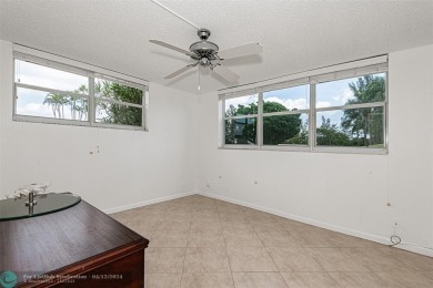 FIRST FLOOR WITH WASHER/DRYER INSIDE UNIT AND NO REC LEASE! on Hollybrook Golf and Tennis Club  in Florida - for sale on GolfHomes.com, golf home, golf lot