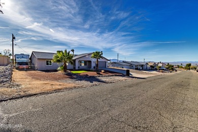 Welcome home to 2850 Edgewood Drive, a thoughtfully updated on London Bridge Golf Course in Arizona - for sale on GolfHomes.com, golf home, golf lot