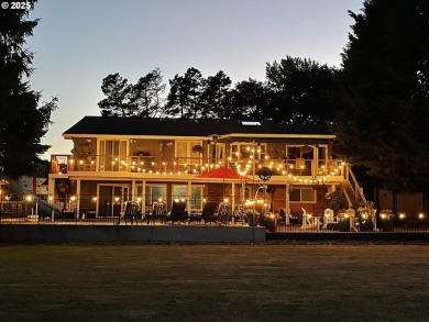 Stunning Golf Course Home with Pool, Workshop, and In-Law on Rock Creek Country Club in Oregon - for sale on GolfHomes.com, golf home, golf lot
