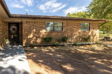 Experience the charm of this delightful 3-BR, 2-bath, 2-car on The Club At Runaway Bay in Texas - for sale on GolfHomes.com, golf home, golf lot