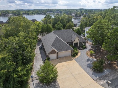 You will love this wonderful all brick, one level home located on Granada Golf Course in Arkansas - for sale on GolfHomes.com, golf home, golf lot