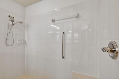 ****** NEW PRICE REDUCTION ****** You'll adore this spacious on Plantation Golf Club in Florida - for sale on GolfHomes.com, golf home, golf lot