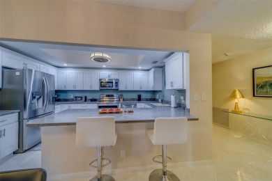 Open the video and 3D presentation to watch the West Coast on Belleair Country Club in Florida - for sale on GolfHomes.com, golf home, golf lot