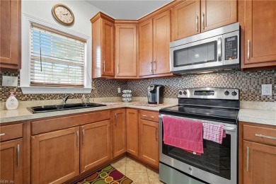 Newer build from 2011, this well-maintained home offers 3 on Bide-A-Wee Golf Course in Virginia - for sale on GolfHomes.com, golf home, golf lot