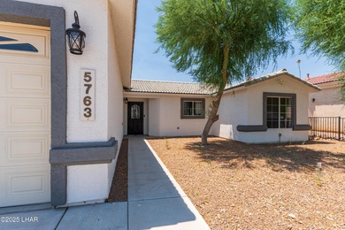 Welcome to this well-maintained 3 bedroom, 2 bathroom home on Desert Lakes Golf Course in Arizona - for sale on GolfHomes.com, golf home, golf lot