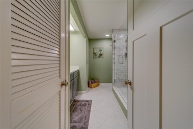 Open the video and 3D presentation to watch the West Coast on Belleair Country Club in Florida - for sale on GolfHomes.com, golf home, golf lot