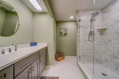 Open the video and 3D presentation to watch the West Coast on Belleair Country Club in Florida - for sale on GolfHomes.com, golf home, golf lot