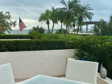 Open the video and 3D presentation to watch the West Coast on Belleair Country Club in Florida - for sale on GolfHomes.com, golf home, golf lot
