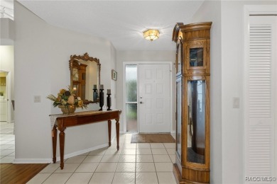 This 3 bedroom, 2 bath, 2 garage home in Oakleaf Villas has on Sugarmill Woods Golf and Country Club in Florida - for sale on GolfHomes.com, golf home, golf lot