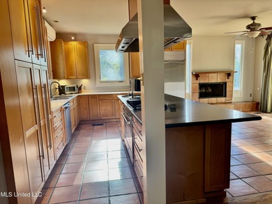 AWESOME HOME LOADED WITH CHARACTER & CHARM & READY FOR NEW on Duncan Park Golf Course in Mississippi - for sale on GolfHomes.com, golf home, golf lot