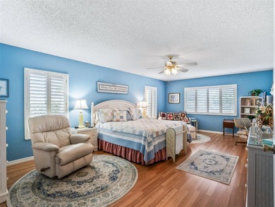 GORGEOUS 3 Bedroom, 2 Bath TURN-KEY Furnished home in desirable on The Links of Spruce Creek in Florida - for sale on GolfHomes.com, golf home, golf lot