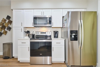 3 bedroom condo located in Lexington Country Club's Lake Village on Lexington Country Club in Florida - for sale on GolfHomes.com, golf home, golf lot