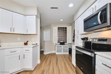 3 bedroom condo located in Lexington Country Club's Lake Village on Lexington Country Club in Florida - for sale on GolfHomes.com, golf home, golf lot