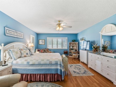 GORGEOUS 3 Bedroom, 2 Bath TURN-KEY Furnished home in desirable on The Links of Spruce Creek in Florida - for sale on GolfHomes.com, golf home, golf lot