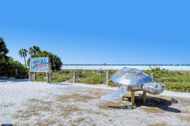 NEW PICTURES Welcome to Village Green! Here is the opportunity on Village Green Golf Club of Sarasota in Florida - for sale on GolfHomes.com, golf home, golf lot