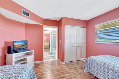 Welcome home! An incredible opportunity bursting with potential on Poinciana Golf Club in Florida - for sale on GolfHomes.com, golf home, golf lot