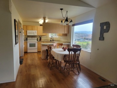 NEW ON THE MARKET. This property is set on a generous .639-acre on Lewiston Golf and Country Club in Idaho - for sale on GolfHomes.com, golf home, golf lot