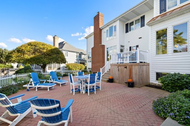 Welcome to this beautifully crafted custom home in the on Chalet Hills Golf Club in Illinois - for sale on GolfHomes.com, golf home, golf lot