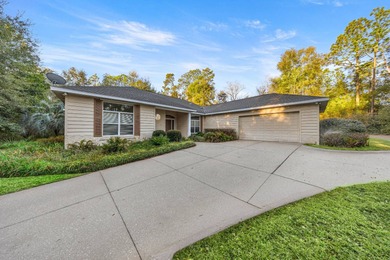 Immaculately maintained home in the heart of Rainbow Springs! on Rainbows End Golf Club in Florida - for sale on GolfHomes.com, golf home, golf lot