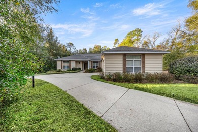 Immaculately maintained home in the heart of Rainbow Springs! on Rainbows End Golf Club in Florida - for sale on GolfHomes.com, golf home, golf lot