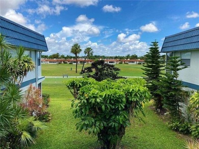Explore this charming 1-bedroom, 1.5-bath condo on the second on Kings Point Golf -Flanders Way in Florida - for sale on GolfHomes.com, golf home, golf lot