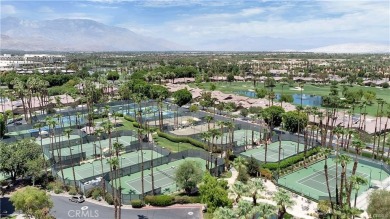 Welcome to The Lakes Country Club! This approximately 1,661 sq on The Lakes Country Club in California - for sale on GolfHomes.com, golf home, golf lot