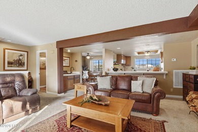 THE CONDO TO OWN - THE ULTIMATE WINTER ESCAPE This prime on London Bridge Golf Course in Arizona - for sale on GolfHomes.com, golf home, golf lot