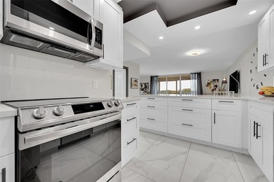 Rare fully remodeled Penthouse King model in The Oaks at Palm on Palm-Aire Country Club and Resort - The Oaks in Florida - for sale on GolfHomes.com, golf home, golf lot