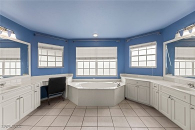 WOW! This convenient *in town* location 5B/3Ba home w/a Huge on Cross Creek Country Club in Florida - for sale on GolfHomes.com, golf home, golf lot