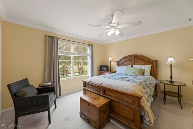 WOW! This convenient *in town* location 5B/3Ba home w/a Huge on Cross Creek Country Club in Florida - for sale on GolfHomes.com, golf home, golf lot