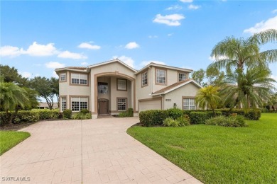 WOW! This convenient *in town* location 5B/3Ba home w/a Huge on Cross Creek Country Club in Florida - for sale on GolfHomes.com, golf home, golf lot