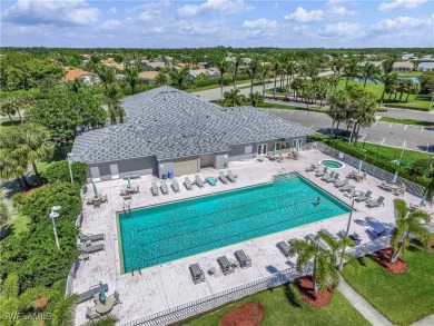 WOW! This convenient *in town* location 5B/3Ba home w/a Huge on Cross Creek Country Club in Florida - for sale on GolfHomes.com, golf home, golf lot