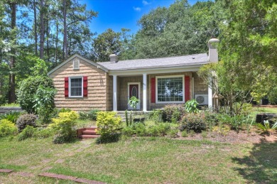 Cute and Quaint and Close proximity to Downtown Aiken!! on The Aiken Golf Club in South Carolina - for sale on GolfHomes.com, golf home, golf lot