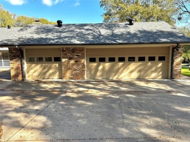 GORGEOUS CORNER LANDSCAPED DOUBLE LOT WITH LOTS OF TREES.This 2 on Pecan Plantation Country Club in Texas - for sale on GolfHomes.com, golf home, golf lot