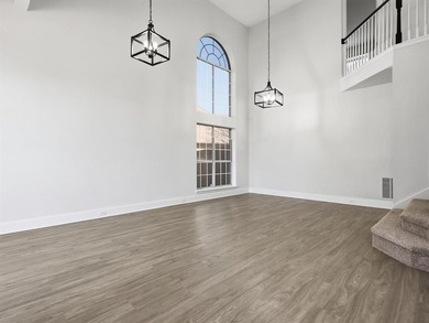 Gorgeous fully remodeled 4 bedroom 2.5 bath home with fresh on Indian Creek Golf Club in Texas - for sale on GolfHomes.com, golf home, golf lot