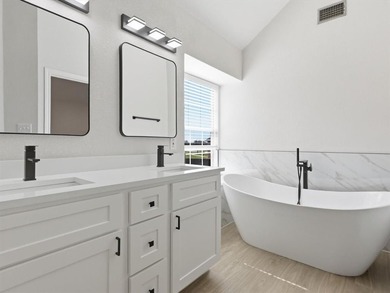 Gorgeous fully remodeled 4 bedroom 2.5 bath home with fresh on Indian Creek Golf Club in Texas - for sale on GolfHomes.com, golf home, golf lot