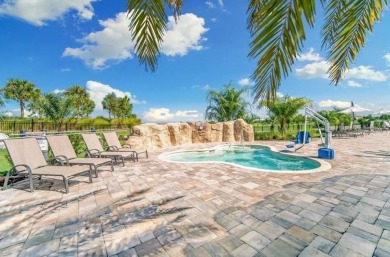 Come and see this immaculately kept 2 bedroom + Den 2nd floor on Lakewood National Golf Club in Florida - for sale on GolfHomes.com, golf home, golf lot