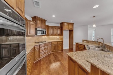 Charming Bella Vista home offering comfort, simplicity and a on Bella Vista Country Club - Berksdale in Arkansas - for sale on GolfHomes.com, golf home, golf lot