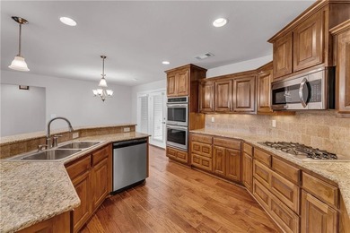 Charming Bella Vista home offering comfort, simplicity and a on Bella Vista Country Club - Berksdale in Arkansas - for sale on GolfHomes.com, golf home, golf lot