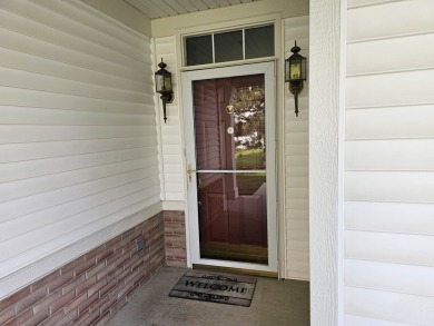 Well maintained 2 bdrm, 2 bath Ellison model with newer easy on Carillon Lakes 3 Hole Course in Illinois - for sale on GolfHomes.com, golf home, golf lot