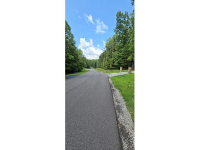 4.2 wooded acres in beautiful Cumberland Cove which offers 3 on Mountain Ridge Golf Club in Tennessee - for sale on GolfHomes.com, golf home, golf lot