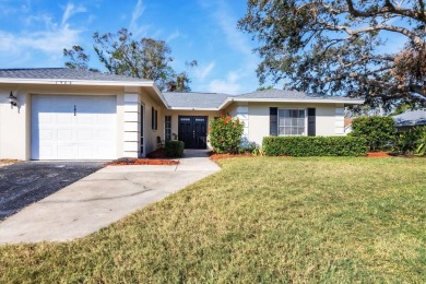 Under contract-accepting backup offers. Under contract-accepting on Palm Aire Country Club of Sarasota in Florida - for sale on GolfHomes.com, golf home, golf lot