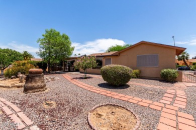 Great floorplan to this spacious  furnished 2 bedroom 1.75 bath on Fountain of the Sun Country Club in Arizona - for sale on GolfHomes.com, golf home, golf lot