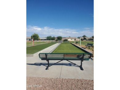 Great floorplan to this spacious  furnished 2 bedroom 1.75 bath on Fountain of the Sun Country Club in Arizona - for sale on GolfHomes.com, golf home, golf lot
