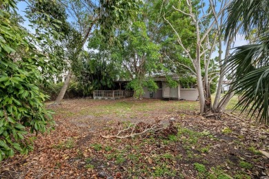 Under contract-accepting backup offers. Location! Location! on The Renaisssance Vinoy Golf Club in Florida - for sale on GolfHomes.com, golf home, golf lot