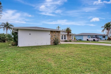 Welcome to 18 Golfview Court. This 3 bedroom/2 bath split plan on Rotonda Golf and Country Club The Hills Course in Florida - for sale on GolfHomes.com, golf home, golf lot