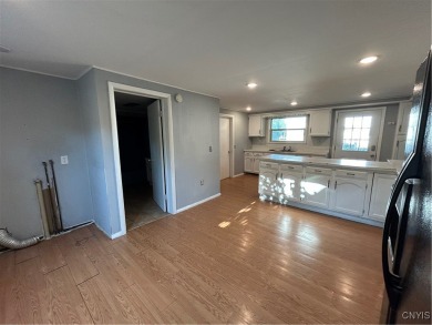 PRICE IMPROVEMENT! This 2-story home offers over 1800 sq ft with on Bay Breeze Golf Links in New York - for sale on GolfHomes.com, golf home, golf lot