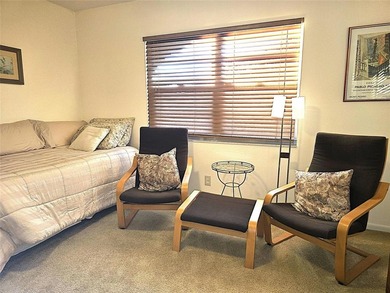 2/2 DELUXE MODEL IN EXCELLENT CONDITION,TURN-KEY, CLEAN AND MOVE on Wynmoor Golf Course in Florida - for sale on GolfHomes.com, golf home, golf lot